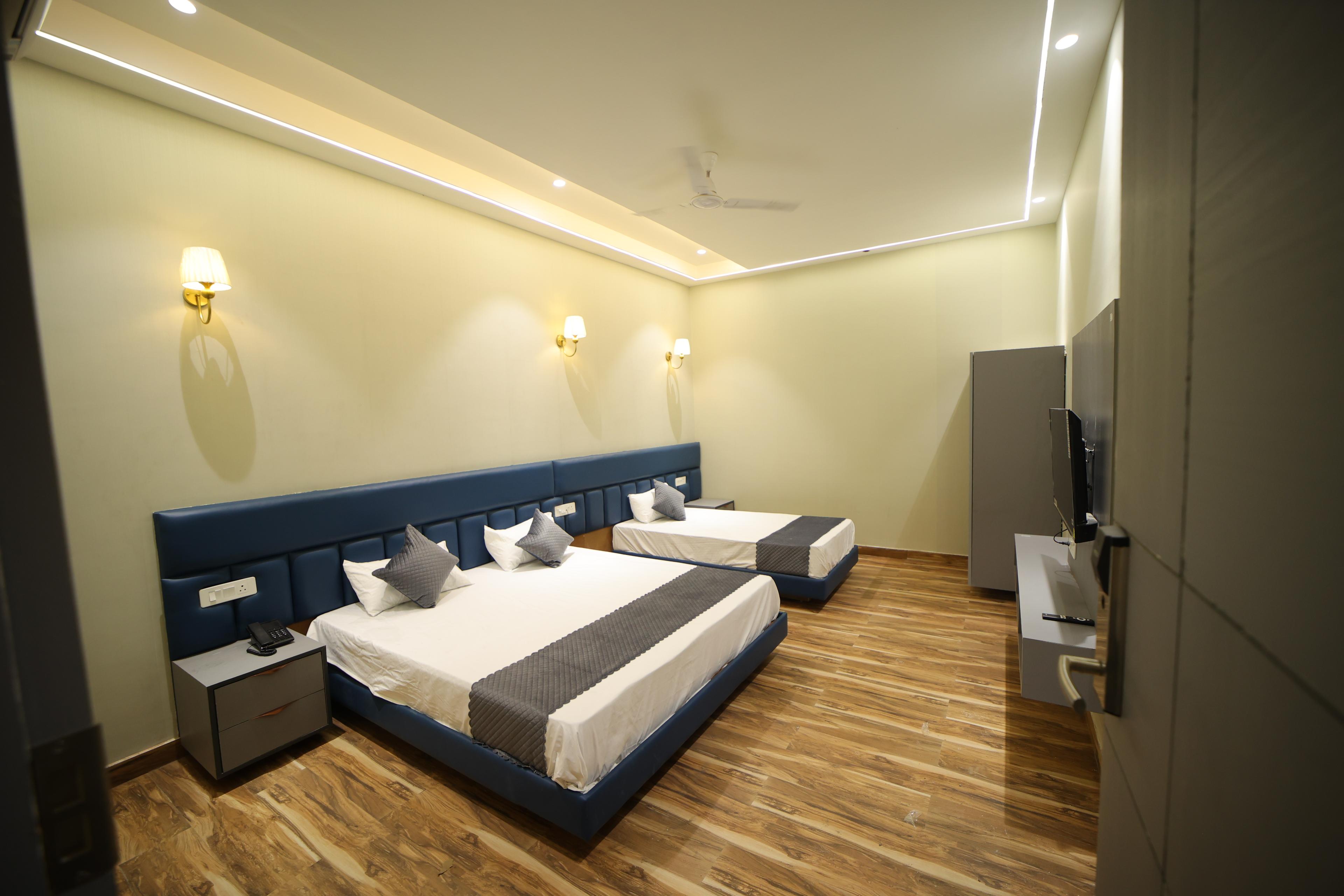 Triple Bed Room